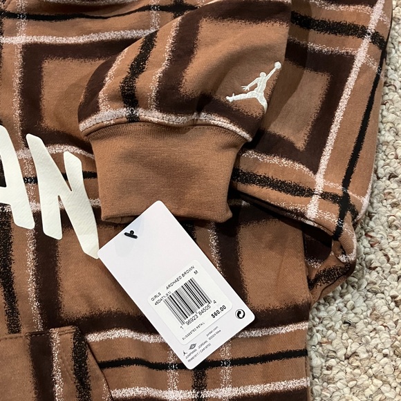 Jordan Brooklyn Essentials
Big Kids' Plaid Print Pullover Hoodie - Picture 10 of 14